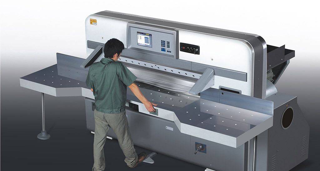 1150/1300电脑程控切纸机